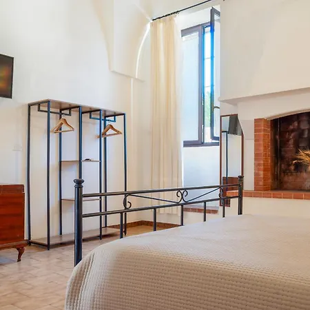 Bed & Breakfast Masseria Donna Carlotta Cannole